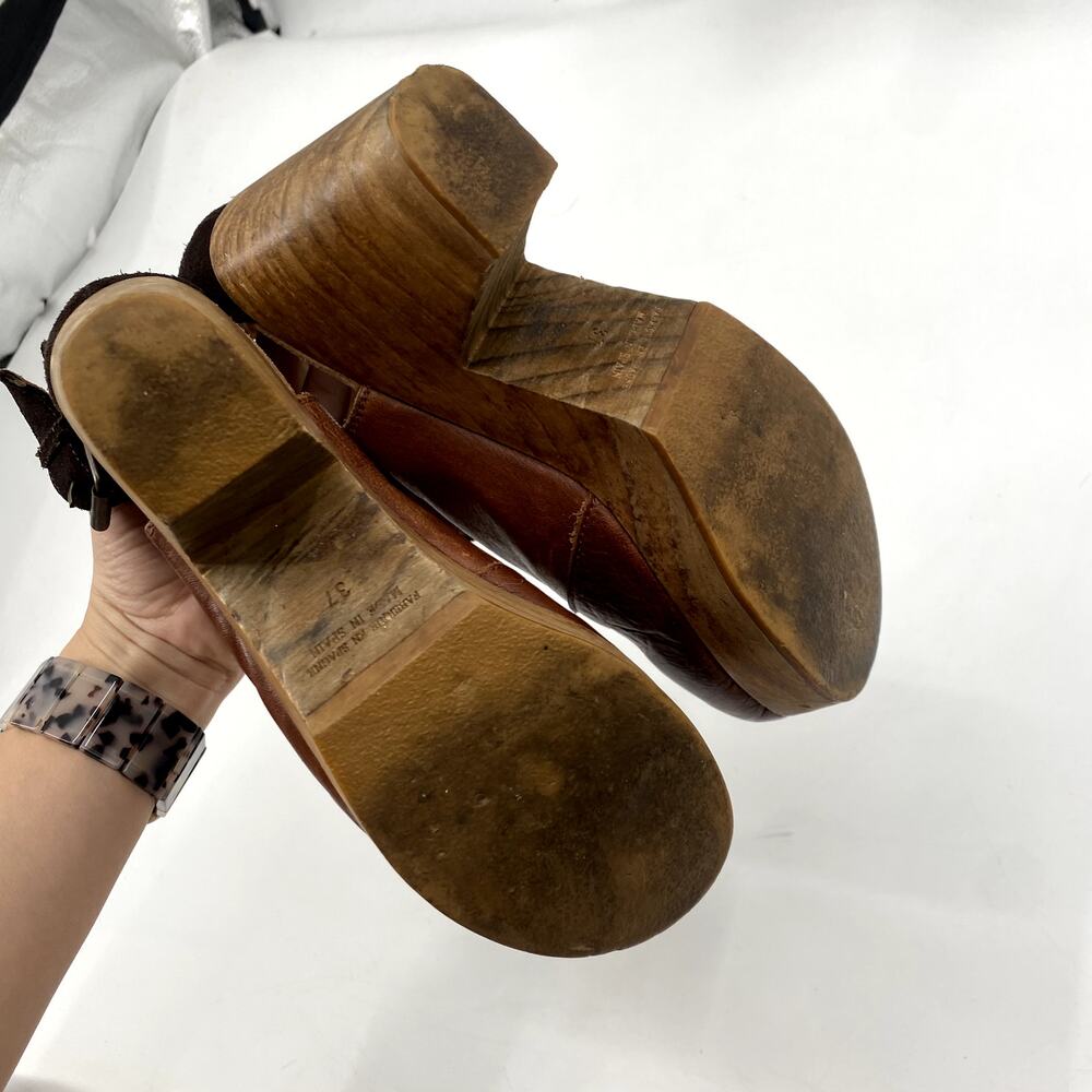 Free People brown two tone cedar clogs - Picture 6 of 8